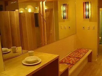 Mondeliving City Condo Vancouver