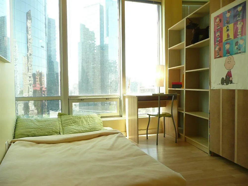 Mondeliving City Condo Vancouver Canada